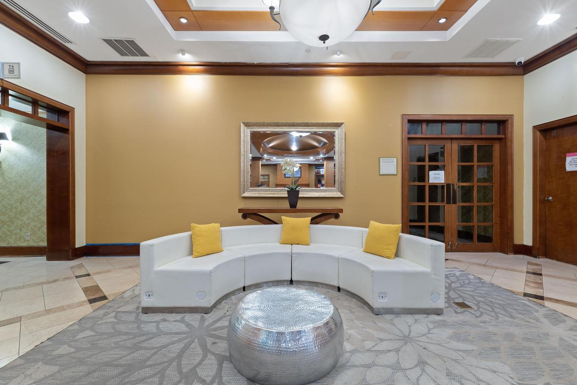Hotel Executive Suites Картерет Екстер'єр фото